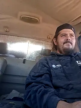 Snapshot of daddysmalldick502 chatting on 10.13.25 daddysmalldick502 online show from 10.13.25