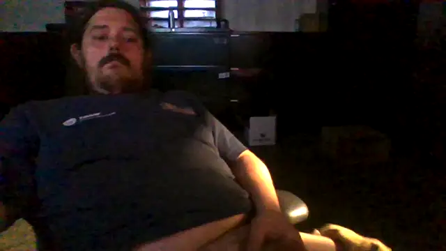 Snapshot of daddysmalldick502 chatting on 04.20.26 daddysmalldick502 online show from 04.20.26