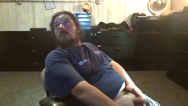 Snapshot of daddysmalldick502 chatting on 05.13.26 daddysmalldick502 online show from 05.13.26