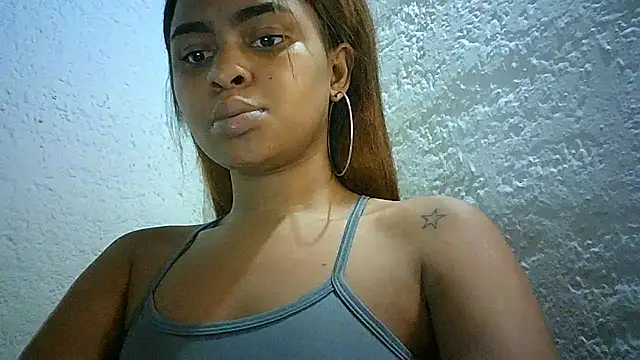 Snapshot of Bellabeltrann chatting on 11.15.25 Bellabeltrann online show from 11.15.25