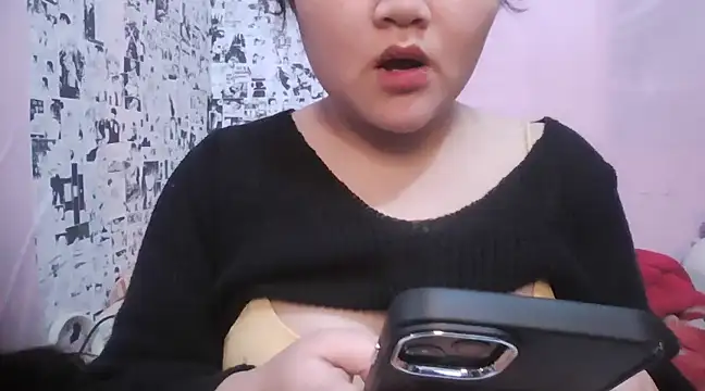 HoneyBuns 05 online show from 12.27.24