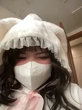 HoneyBuns 05 online show from 02.14.25