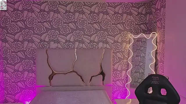 Snapshot of Mellani_tay chatting on 02.14.26 Mellani tay online show from 02.14.26