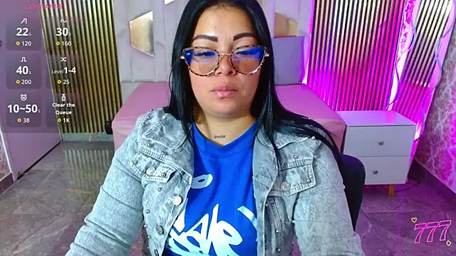 martinna tay online show from 07.08.26
