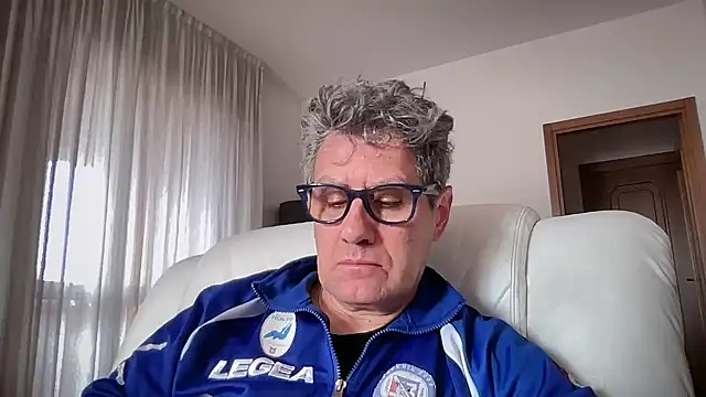 Snapshot of Britmi chatting on 02.08.26 Britmi online show from 02.08.26