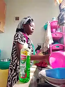 LOVELY-2BERRY online show from 10.06.25