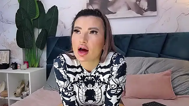 NightshadeIris online show from 12.30.24