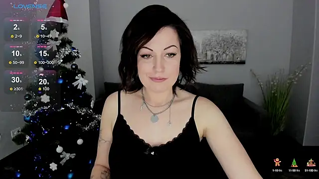 Snapshot of Emily_Midlton chatting on 12.28.24 Emily Midlton online show from 12.28.24