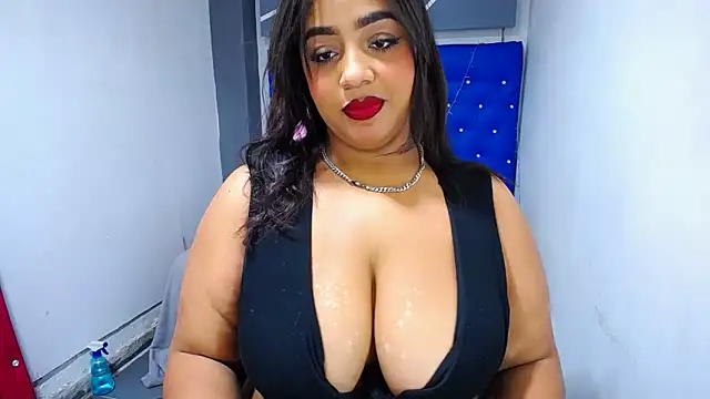 Snapshot of Mady_Kolemam chatting on 12.19.25 Mady Kolemam online show from 12.19.25
