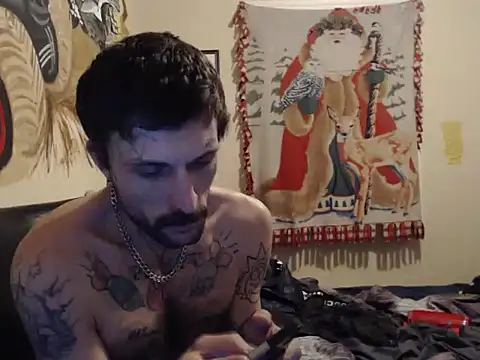 Snapshot of hungandtatted666 chatting on 01.25.25 hungandtatted666 online show from 01.25.25