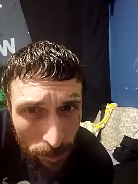 Snapshot of hungandtatted666 chatting on 12.02.25 hungandtatted666 online show from 12.02.25