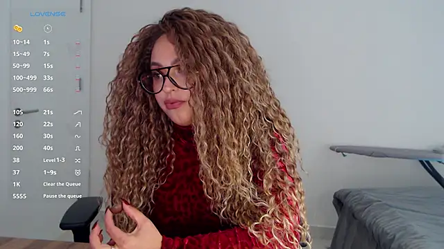  Just a queen 3 online show from 03.05.26