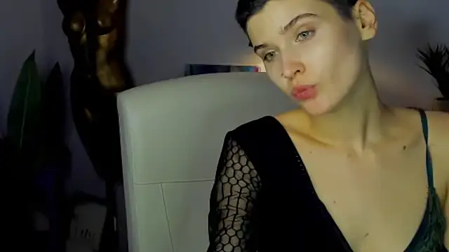 Snapshot of sarah_perfect chatting on 11.11.25 sarah perfect online show from 11.11.25