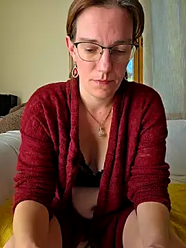 SpiceLea online show from 10.02.25