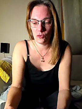 SpiceLea online show from 10.16.25