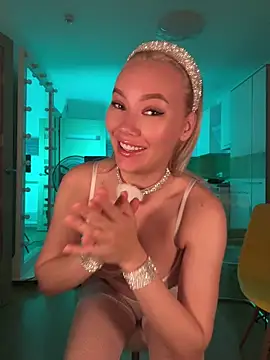 Bestie Online online show from 08.08.26