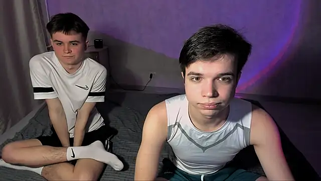 Snapshot of tailer_ chatting on 01.14.26 tailer online show from 01.14.26