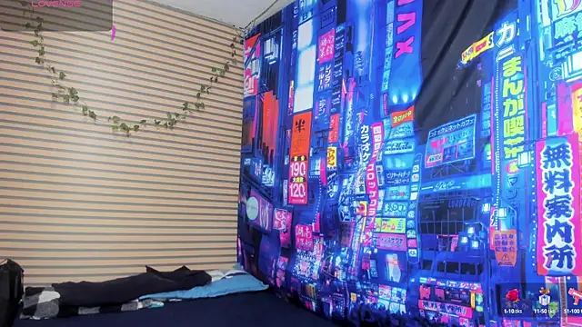 Snapshot of rosse_2504 chatting on 02.04.25 rosse 2504 online show from 02.04.25