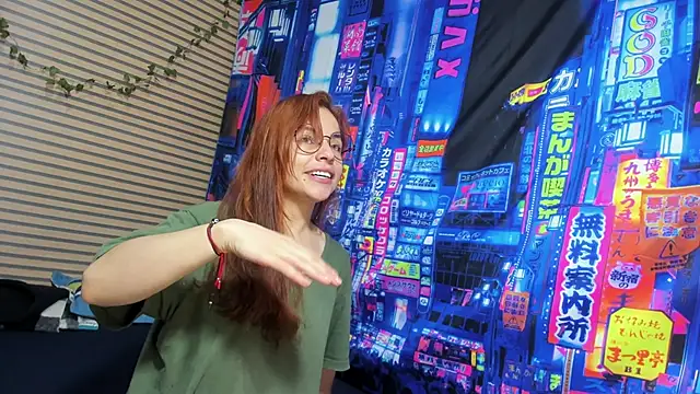 Snapshot of rosse_2504 chatting on 02.08.25 rosse 2504 online show from 02.08.25