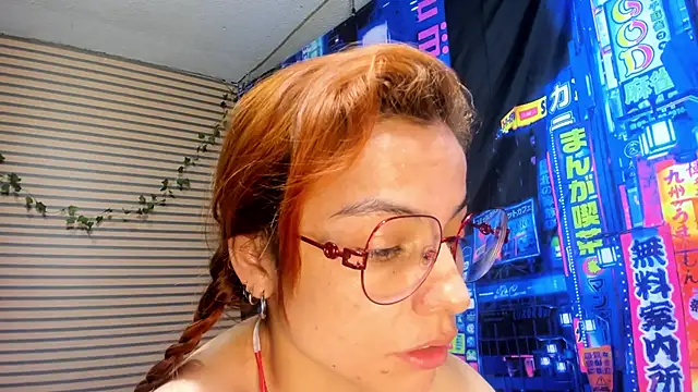 Snapshot of rosse_2504 chatting on 03.02.25 rosse 2504 online show from 03.02.25