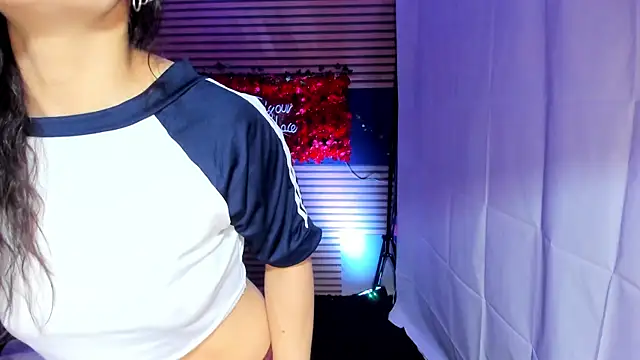 Snapshot of rosse_2504 chatting on 09.21.25 rosse 2504 online show from 09.21.25