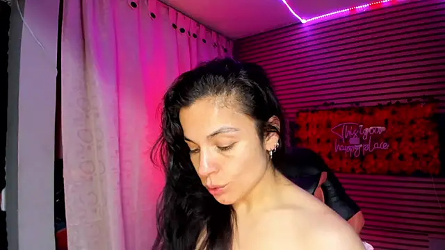 Snapshot of rosse_2504 chatting on 09.30.25 rosse 2504 online show from 09.30.25