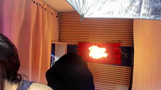 Snapshot of rosse_2504 chatting on 10.28.25 rosse 2504 online show from 10.28.25