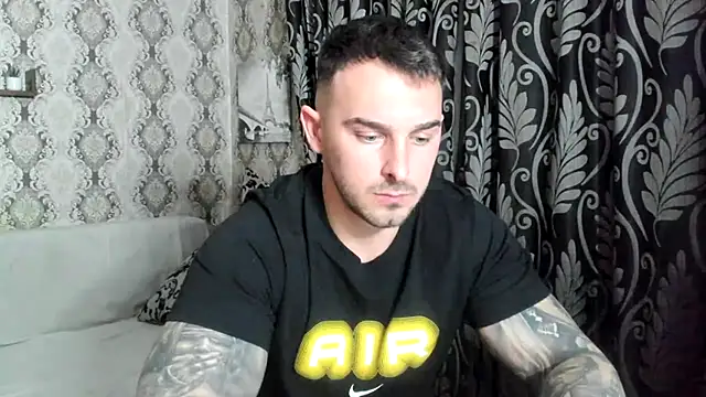 Snapshot of Jonmusclemaster chatting on 02.05.26 Jonmusclemaster online show from 02.05.26