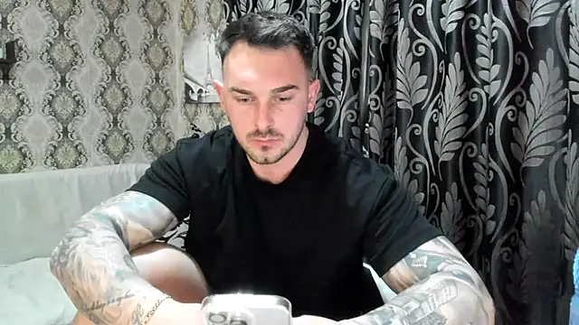 Snapshot of Jonmusclemaster chatting on 02.19.26 Jonmusclemaster online show from 02.19.26