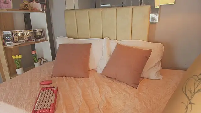 Snapshot of Angelbae- chatting on 01.17.26 Angelbae- online show from 01.17.26