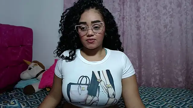 kiara milf  online show from 11.11.25