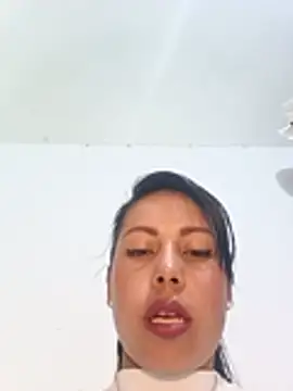 Snapshot of _andrea30 chatting on 07.04.26 andrea30 online show from 07.04.26