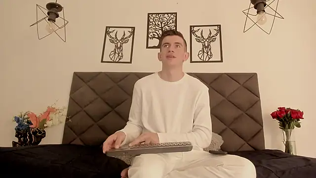 MikaelSlow online show from 01.25.25