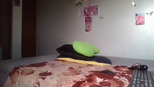 SquirtQueen222 online show from 05.15.26