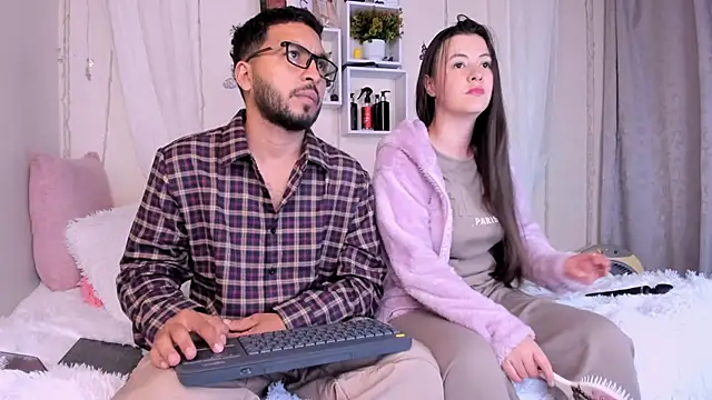 Idara and Edahi01 online show from 03.22.25