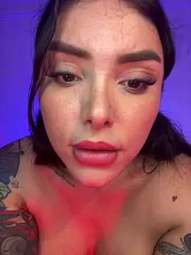 Snapshot of Ela_Doll_ chatting on 01.20.25 Ela Doll online show from 01.20.25