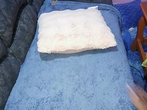 petitev online show from 10.20.25