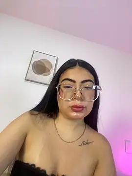 Mia 222 online show from 06.04.26