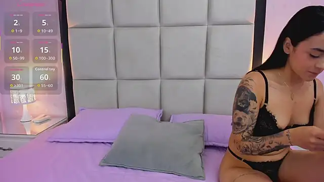 HannaClarrk  online show from 11.27.25