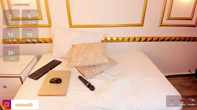 Snapshot of amor_smith_ chatting on 03.19.25 amor smith online show from 03.19.25