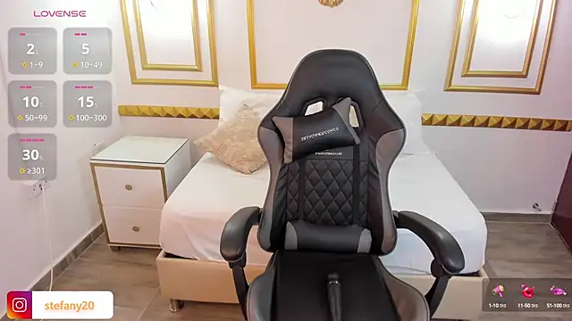 Snapshot of amor_smith_ chatting on 03.21.25 amor smith online show from 03.21.25