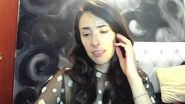 Snapshot of ScarletKings chatting on 11.13.25 ScarletKings online show from 11.13.25