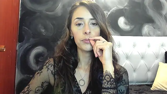 Snapshot of ScarletKings chatting on 11.18.25 ScarletKings online show from 11.18.25