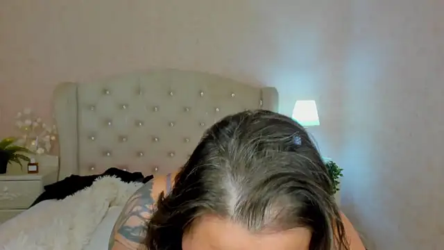 Snapshot of HotLiss chatting on 02.08.26 HotLiss online show from 02.08.26