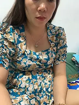 Baby-bigtits online show from 09.26.25