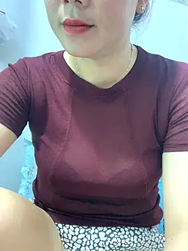 Baby-bigtits online show from 10.07.25