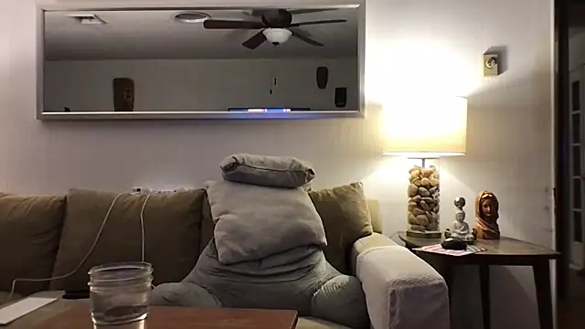 Snapshot of Rock_Pierce chatting on 03.05.26 Rock Pierce online show from 03.05.26