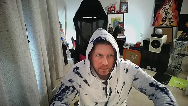 Snapshot of Rock_Pierce chatting on 03.14.26 Rock Pierce online show from 03.14.26