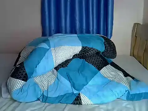 Snapshot of sweet_rozie chatting on 07.17.26 sweet rozie online show from 07.17.26