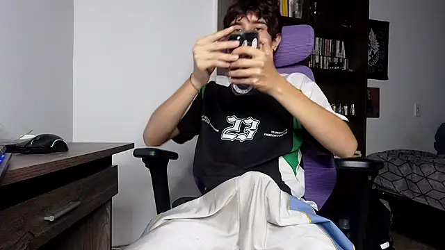 alex connorr online show from 11.10.25